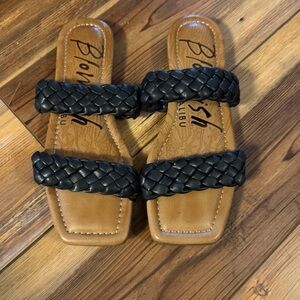 BLOWFISH ZELIE SANDAL - BLACK MANDALA
VGUC size 6.5